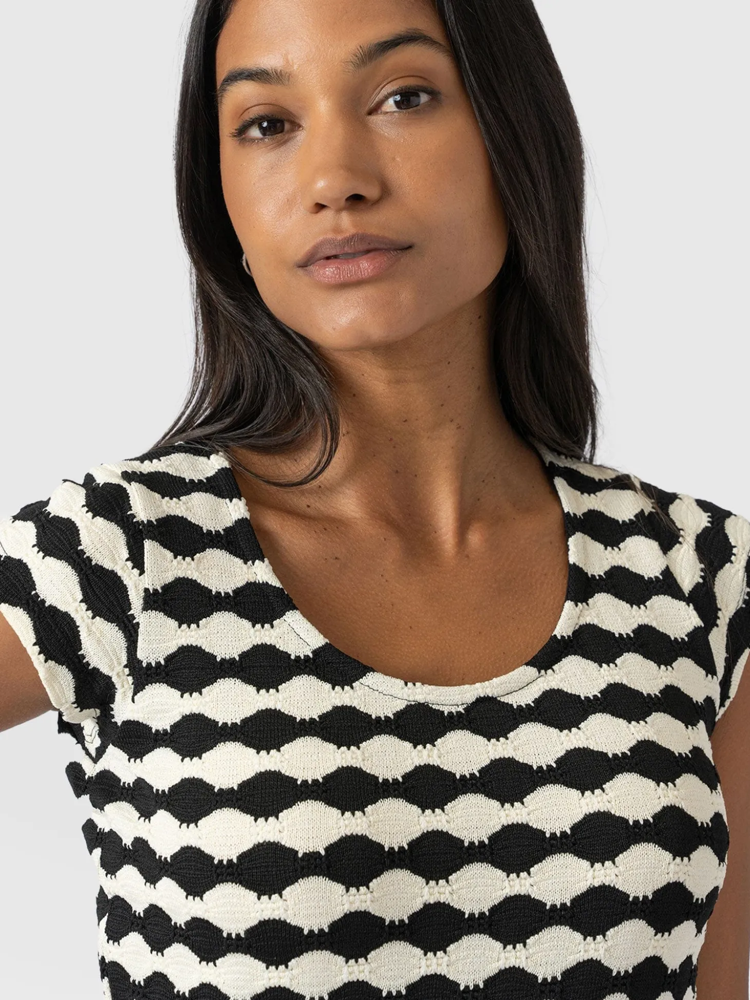 Elise Scoop Neck Tee - Black/Cream