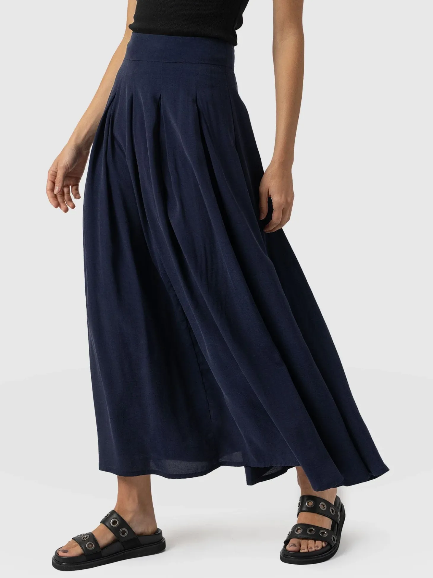 Eliza Pleated Skirt - Navy
