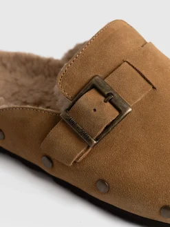 Studded Clogs - Tan Shearling
