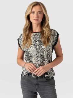 Turn Up Contrast Tee - Cream Snake